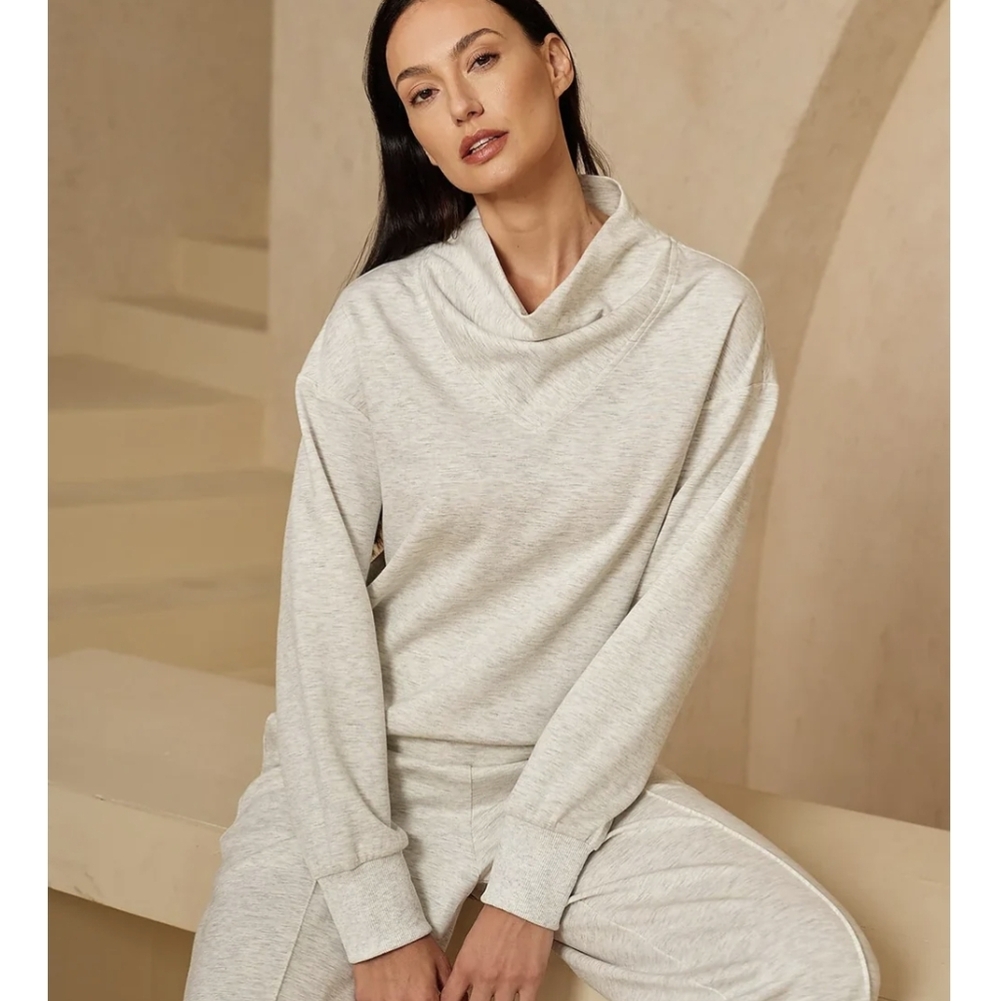 Acegolfs UltraSoft Long Sleeve Cowl Neck women's Sweatshirt Ivory Nwt Small